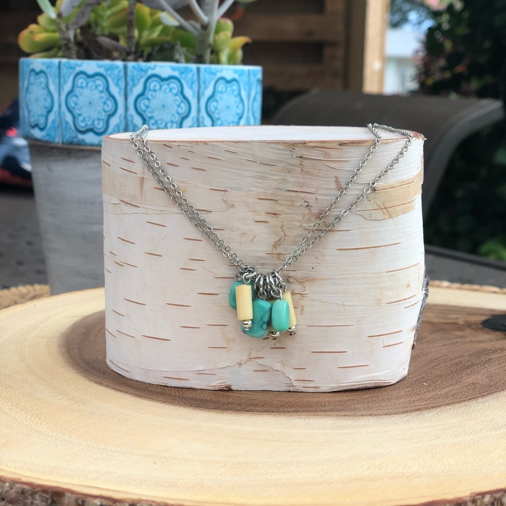 Loft | Neckless Boho Style - Picture 2 of 2